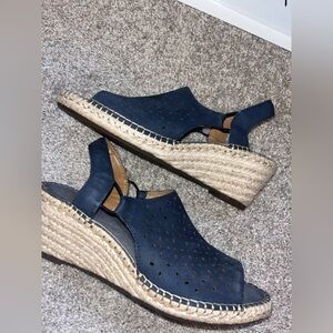 Clarks Women's Petrina Gail Wedge Sandals Size 9